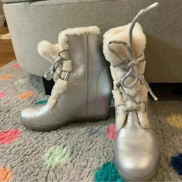 Disney X Sorel Joan of Arctic II - Picture 2 of 10